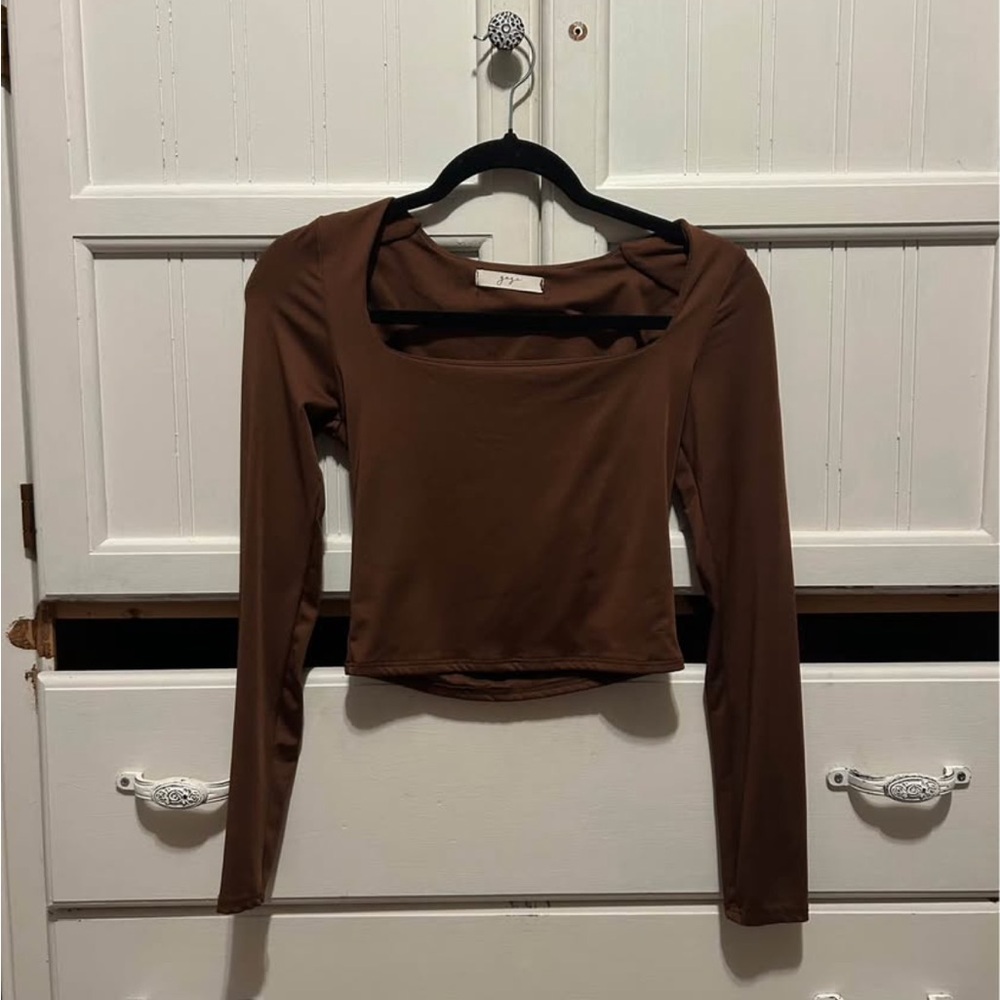 gaze Brown Square Neck Long Sleeve Crop Top